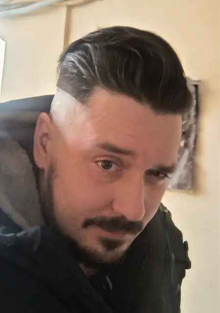 Я Василий, 35, знакомлюсь для общения в Кингисеппе