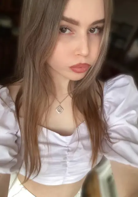 Владислава из Тольятти, мне 21, познакомлюсь для вирта