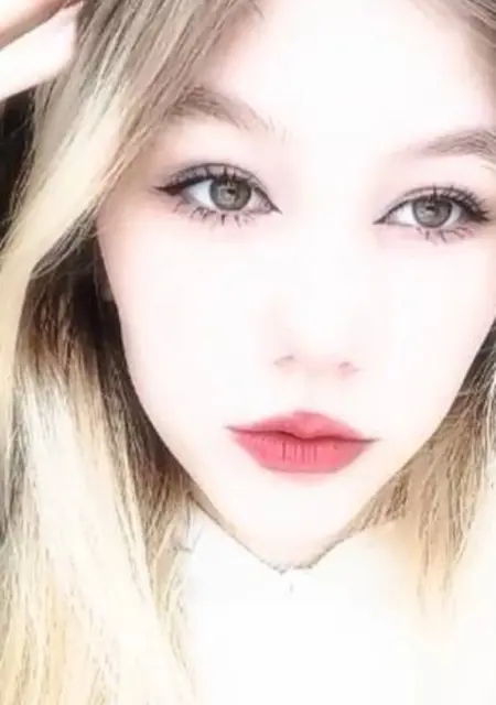 Я Дарьяна, 18, знакомлюсь для вирта в Перми