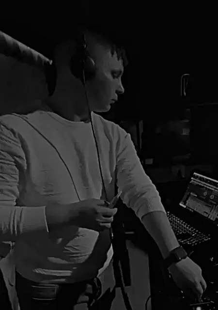 Антон из Оренбурга, мне 29, познакомлюсь для общения