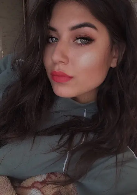 Я Ангелина, 24, знакомлюсь для общения в Уссурийске