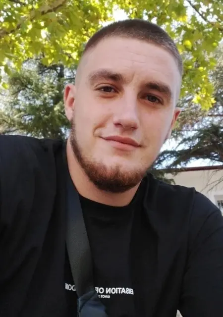 Я Дима, 26, знакомлюсь для приятного времяпровождения в Севастополе