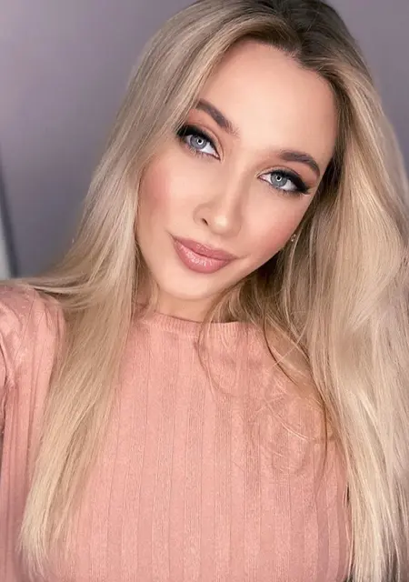 Я Вероника, 28, из Самары, ищу знакомство для приятного времяпровождения