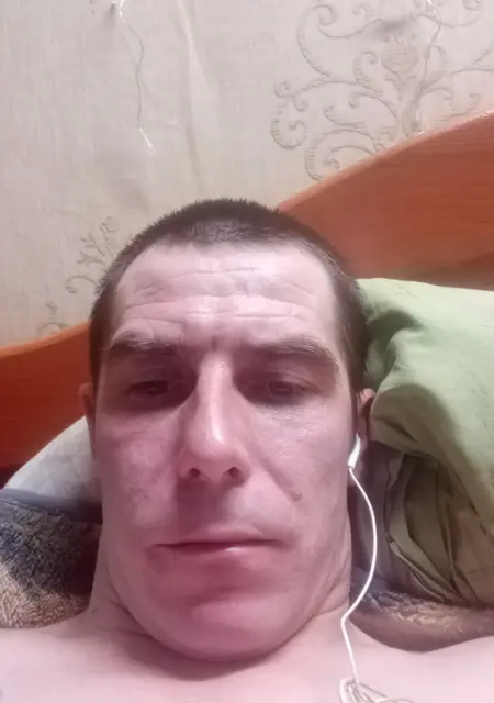 Я Саша, 36, из Невеля, ищу знакомства на одну ночь