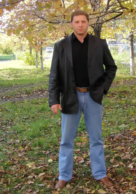 Я Вик, 53, из Екатеринбурга, ищу знакомство для постоянных отношений