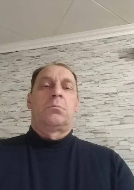 Я Сергей, 55, из Сальска, ищу знакомство для приятного времяпровождения