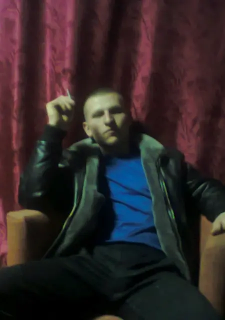 Я Миша, 35, из Искитима, ищу знакомства без обязательств