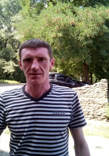 Я Саша, 49, из Константиновки, ищу знакомства на одну ночь