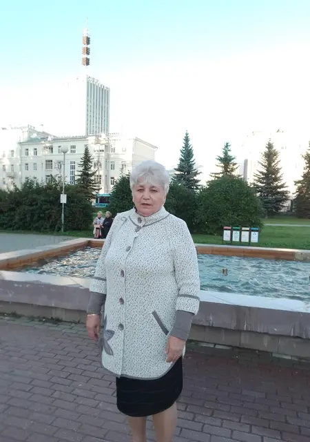 Я Elena, 61, знакомлюсь без обязательств в Архангельске