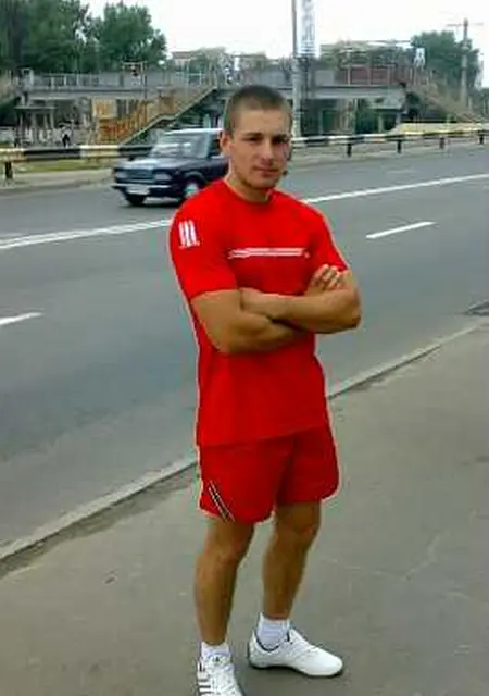 Я Mischa, 38 років, знайомлюсь для постійних стосунків у Хмельницькому