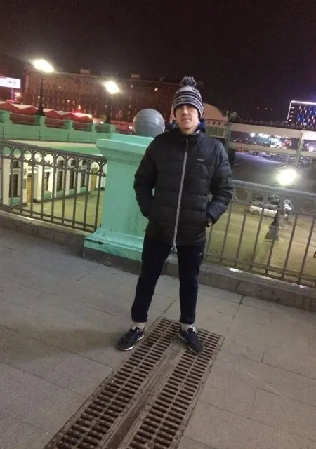 Артур из Ульяновска, ищу на сайте знакомства на одну ночь