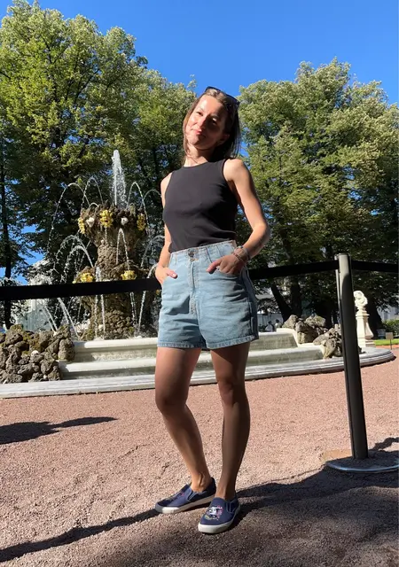 Я Рая, 35, из Санкт-Петербурга, ищу знакомства на одну ночь