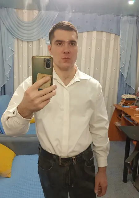 Я Максим, 26, из Каменска-Уральского, ищу знакомства без обязательств