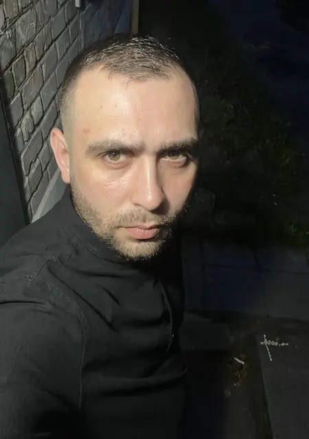 Анатолий из Гусь-Хрустального, мне 33, познакомлюсь на одну ночь