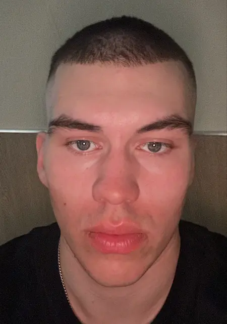 Я Алексей, 20, знакомлюсь для общения в Воронеже