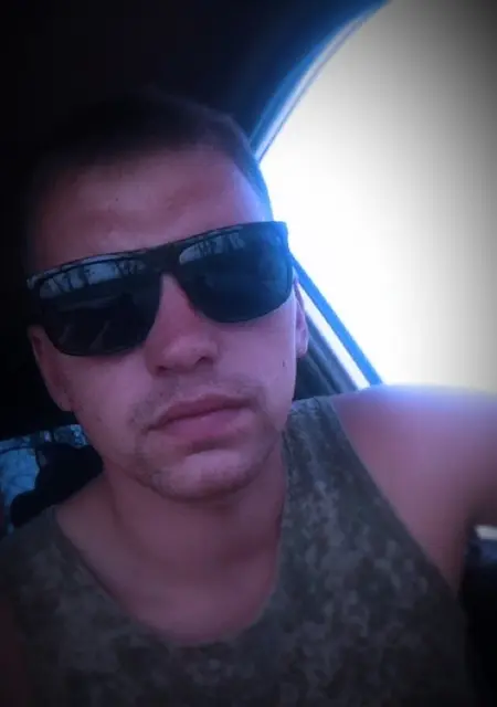 Витя из Белогорска, мне 35, познакомлюсь без обязательств