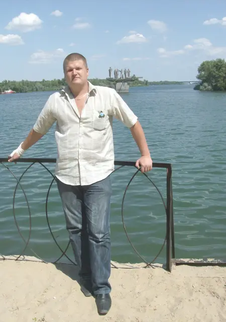 Я Евгений, 39, из Волгодонска, ищу знакомства без обязательств