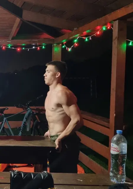 Я Иван, 25, знакомлюсь для общения в Костроме