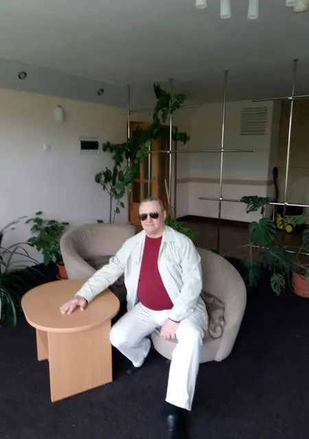 Я Сергей, 65, из Москвы, ищу знакомство для приятного времяпровождения