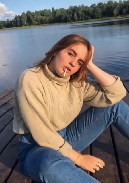 Я Вероника, 25, из Краснодара, ищу знакомство для общения