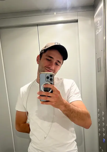 Валерий из Владикавказа, мне 28, познакомлюсь для постоянных отношений