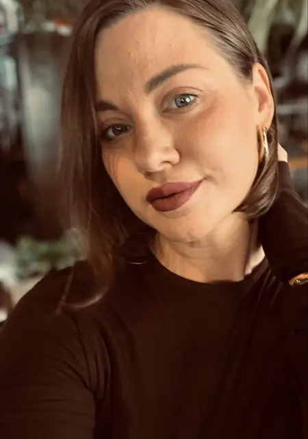 Анастасия из Москвы, ищу на сайте постоянные отношения