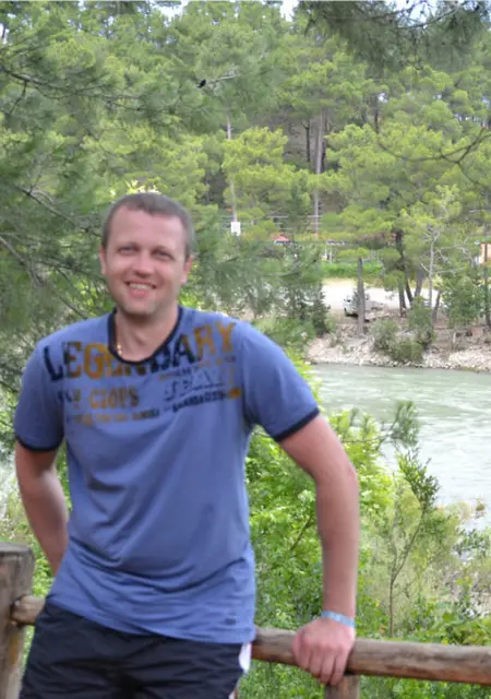 Я Андрей, 42, из Перми, ищу знакомства без обязательств