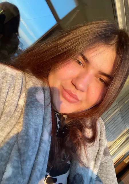 Yanella из Томска, ищу на сайте общение