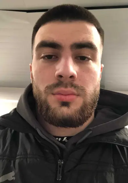 Тимур из Владивостока, ищу на сайте знакомства на одну ночь