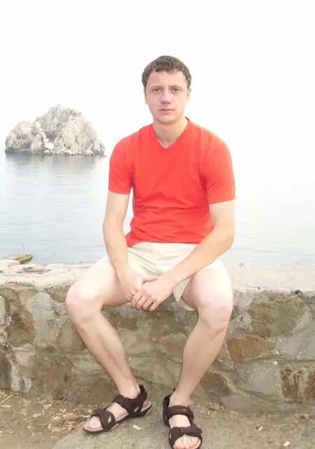 Я Даник, 39, из Жодино, ищу знакомства на одну ночь