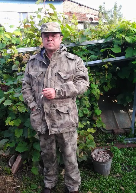 Я Михаил, 65, из Самары, ищу знакомства без обязательств