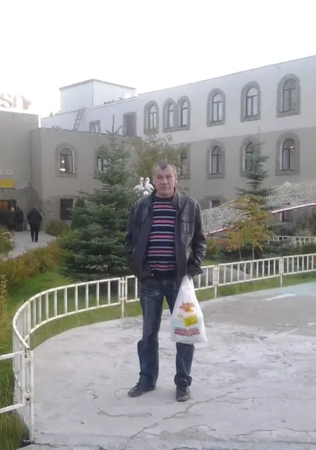 Паша из Асбеста, мне 57, познакомлюсь для постоянных отношений