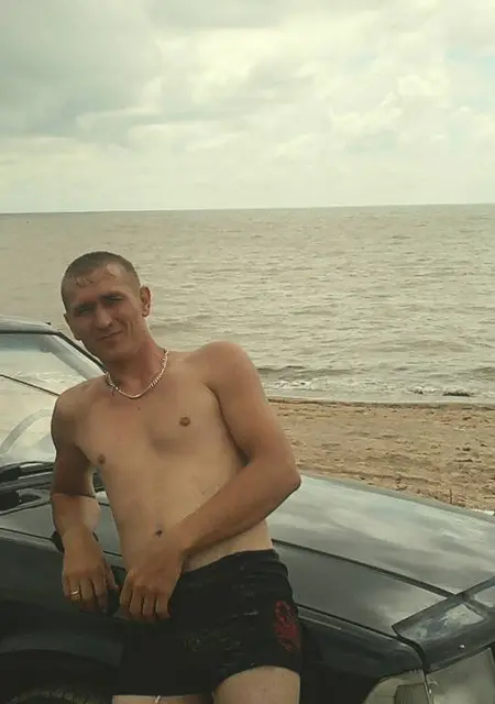 Роман из Тимашевска, ищу на сайте знакомства на одну ночь