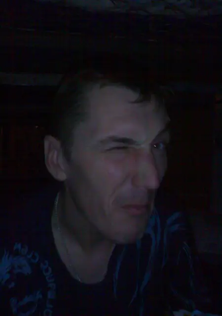 Я Алексей, 39, знакомлюсь без обязательств в Белове