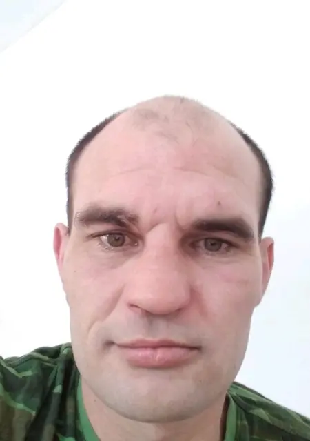 Сергей из Шебекина, мне 38, познакомлюсь для приятного времяпровождения