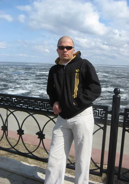 Павел из Камышина, мне 38, познакомлюсь для постоянных отношений