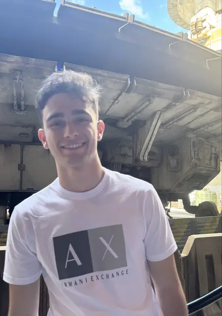 Isaque из Москвы, мне 20, познакомлюсь на одну ночь