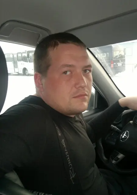 Дима из Нового Уренгоя, мне 41, познакомлюсь на одну ночь