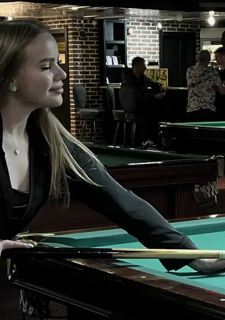 Валерия из Магадана, ищу на сайте знакомства на одну ночь