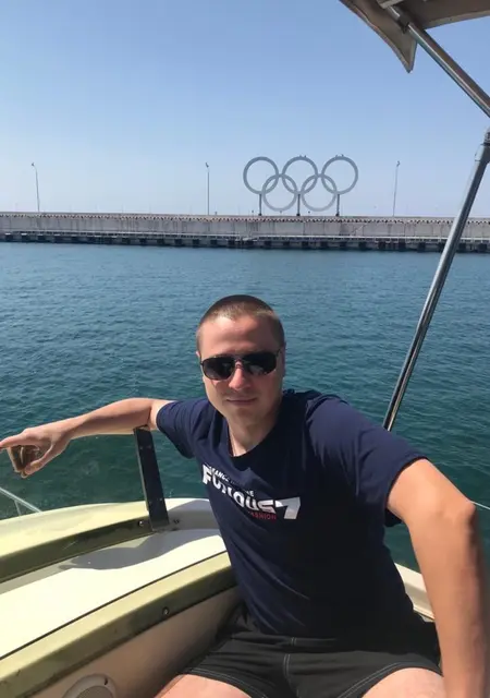 Алексей из Екатеринбурга, мне 40, познакомлюсь для приятного времяпровождения