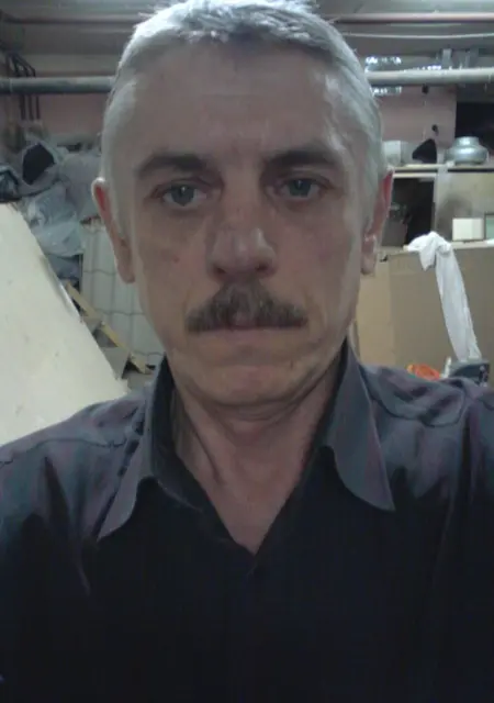 Я Mixail, 62, знакомлюсь на одну ночь в Москве