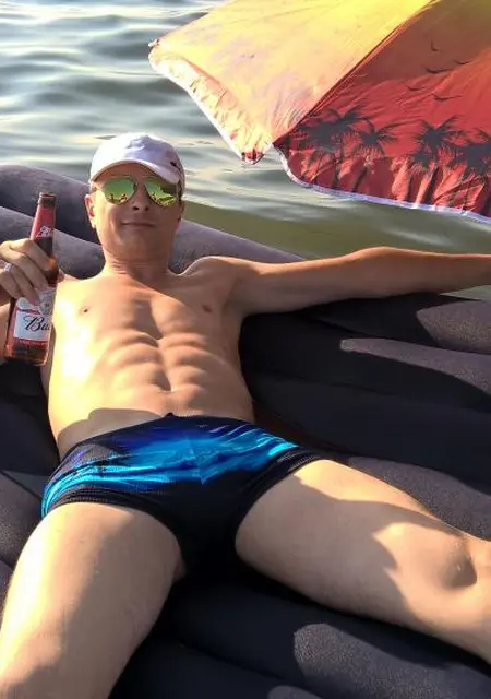 Я Антон, 40, из Апатитов, ищу знакомство для дружбы