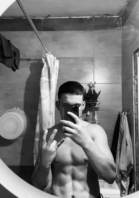 Я Евгений, 20, знакомлюсь на одну ночь в Сердобске