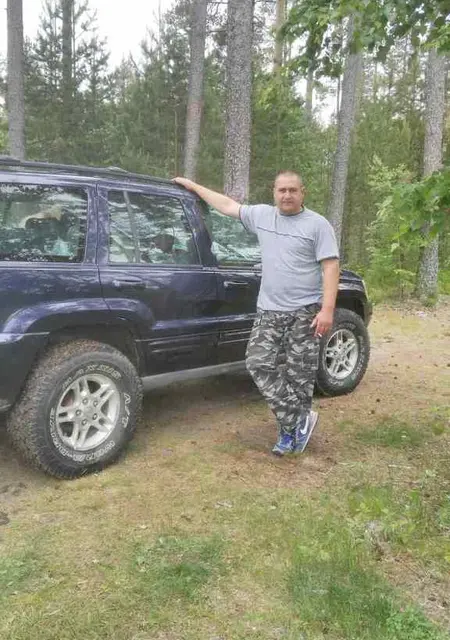 Роман из Гродно, мне 49, познакомлюсь на одну ночь