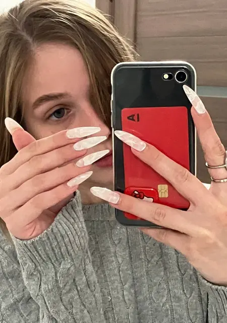 Я Юлечка, 21, из Ярославля, ищу знакомства на одну ночь