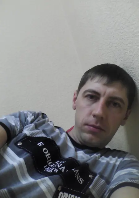 Я Андрей, 40, из Урюпинска, ищу знакомства без обязательств