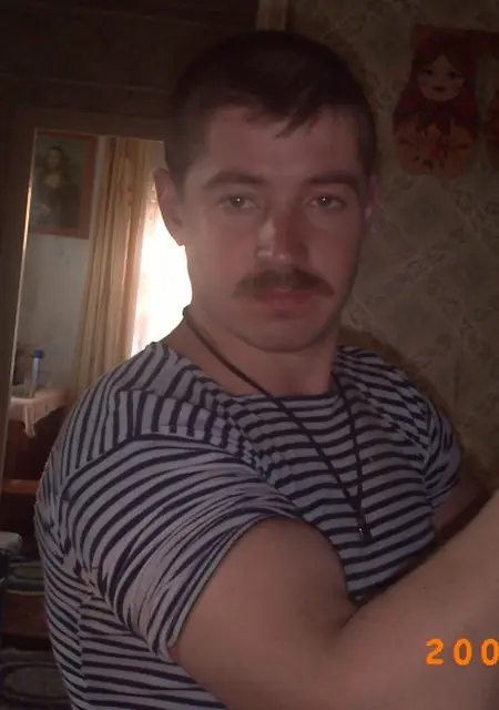 Я Виталий, 44, из Тосно, ищу знакомства без обязательств