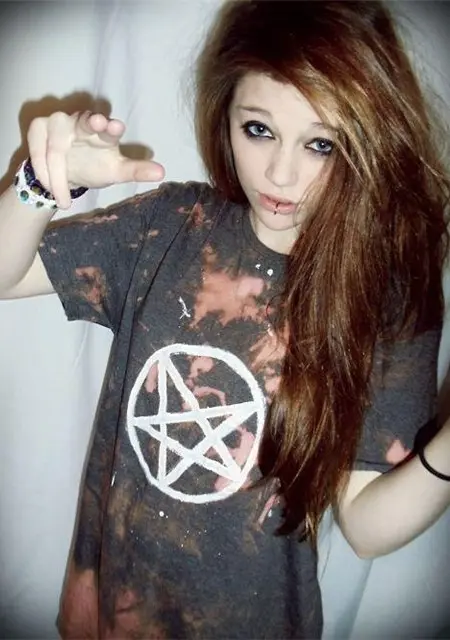 Я Катя, 27, из Смоленска, ищу знакомство для дружбы