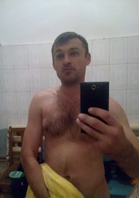 Я Витя, 44, знакомлюсь на одну ночь в Врангеле