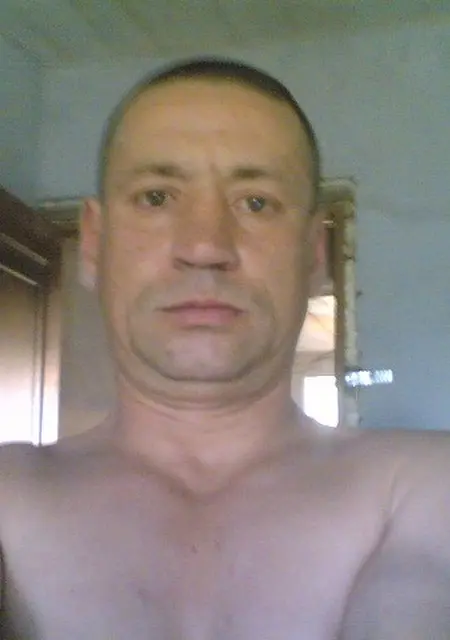 Валера из Смоленска, ищу на сайте знакомства без обязательств